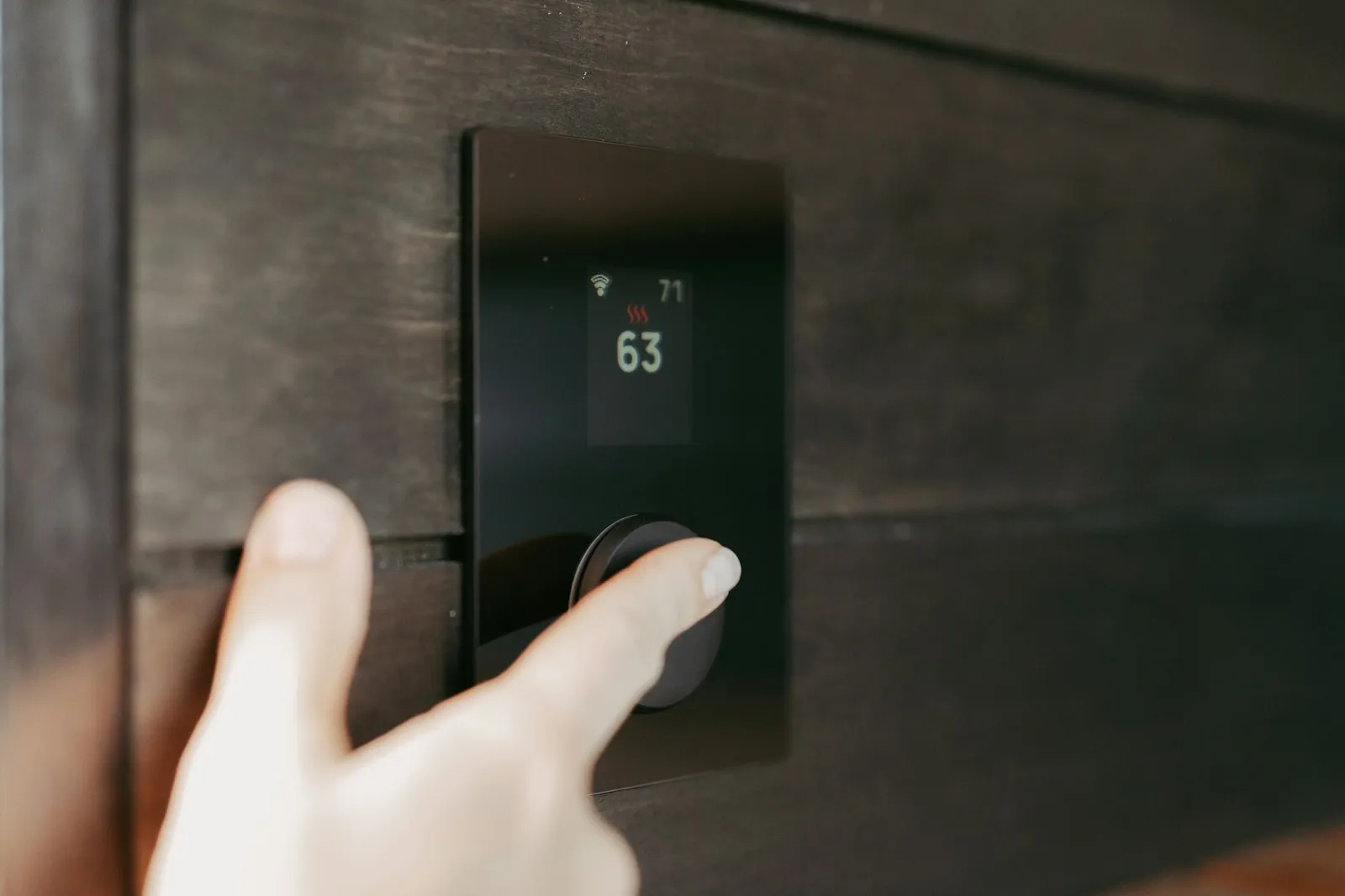 Smart-Home-Thermostat mit digitalem Display